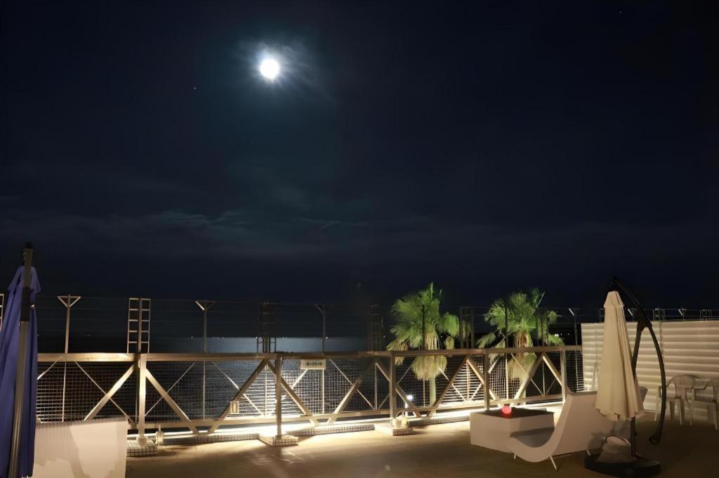 Mykonos Resort Miura Йокосука Экстерьер фото
